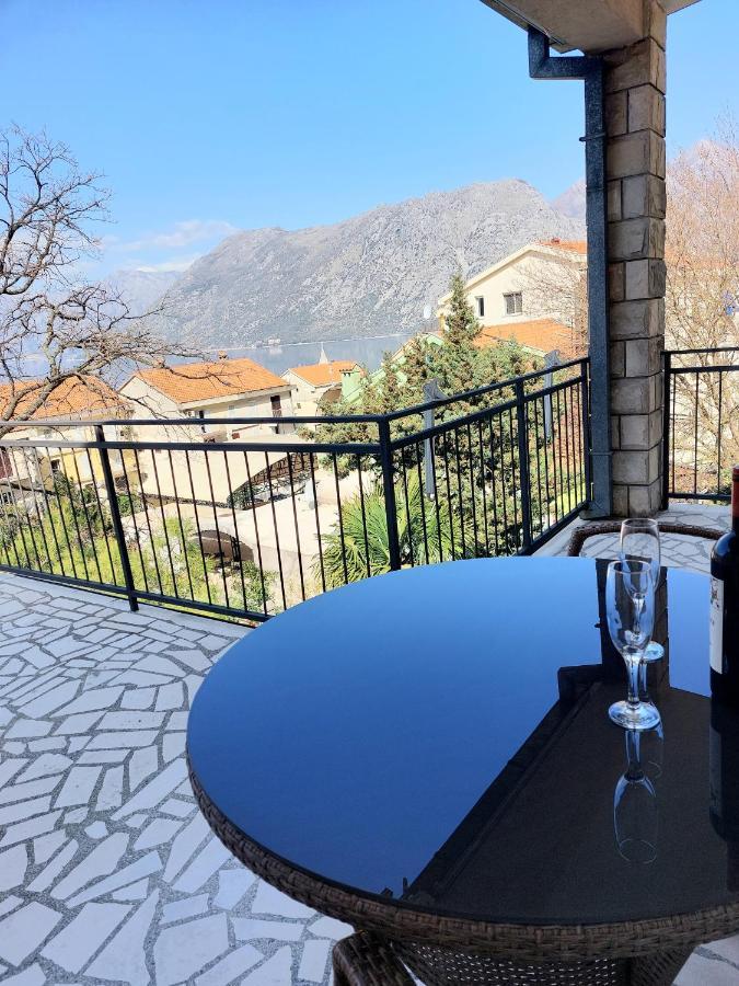 Apartman - Dobrota Sun Kotor Eksteriør billede